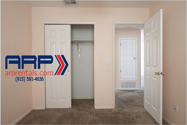 Building Photo - AMAZING EASTSIDE HOME