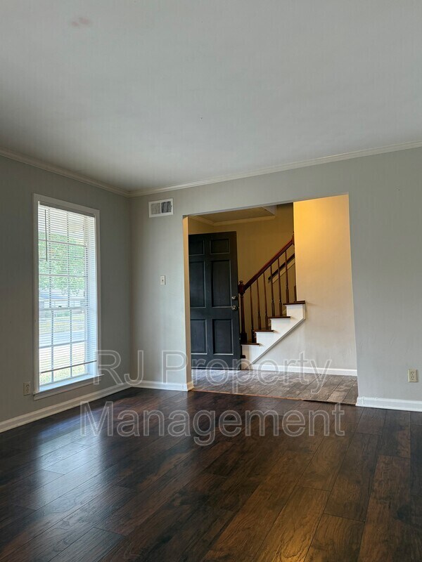 Building Photo - 3086 Estes St