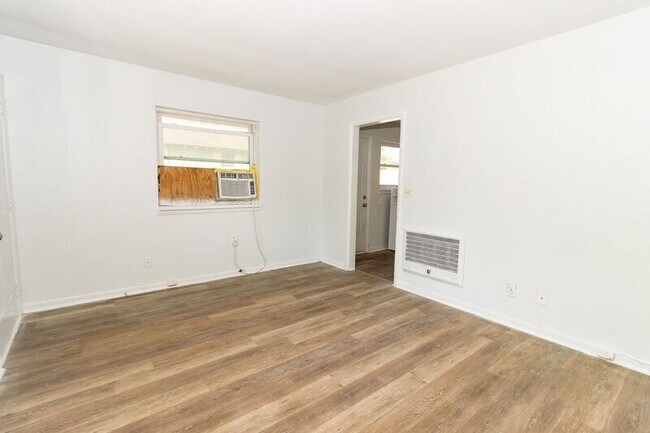 Building Photo - 4043 Fagan St
