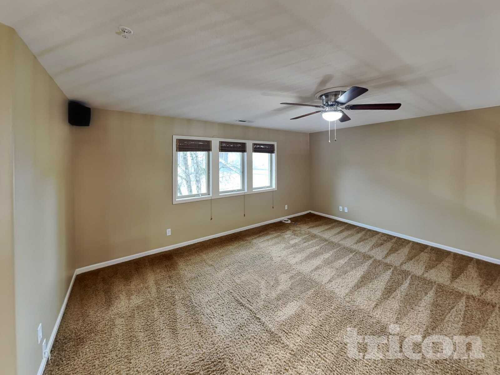 Building Photo - 29261 SW Charlotte Ln