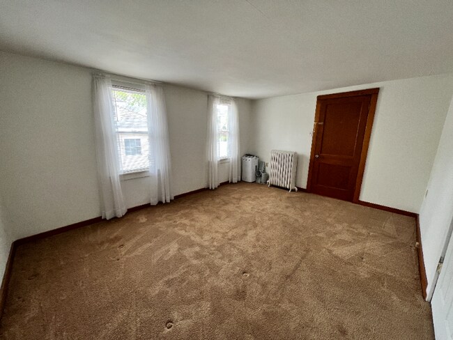 Building Photo - 448 Biddle St