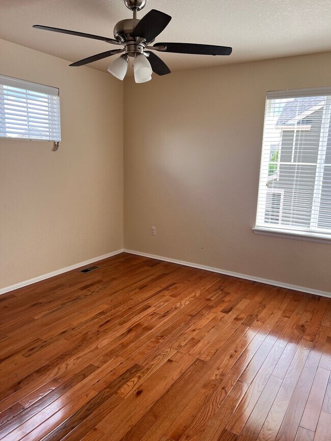 Building Photo - Beautiful Sierra Ridge 4-Bedroom, 3.5-Bath...