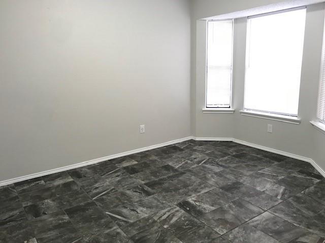 Building Photo - 1724 Wheatfield Dr