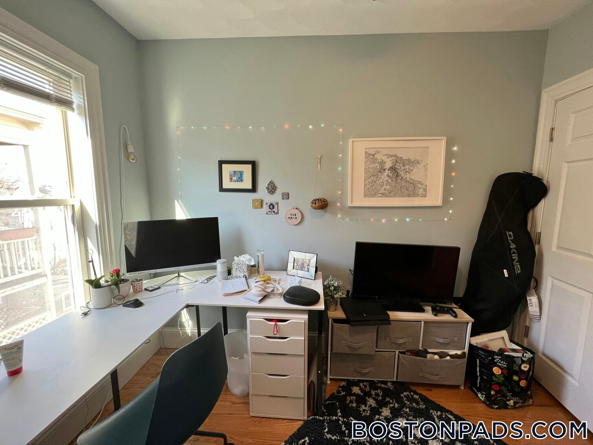 Building Photo - 305 Highland Ave