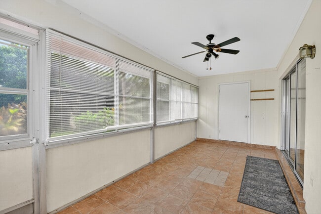 Building Photo - 638 Marlboro Oval