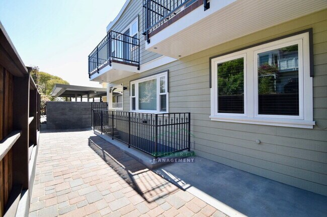 Building Photo - 1148 Mission Ave