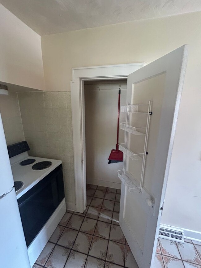 Building Photo - 3 Bedroom Home in Frederick - Available Now!