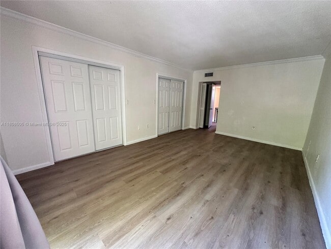 Building Photo - 1607 NE 105th St