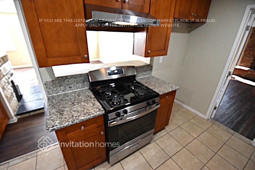 Building Photo - 16308 Bermuda St