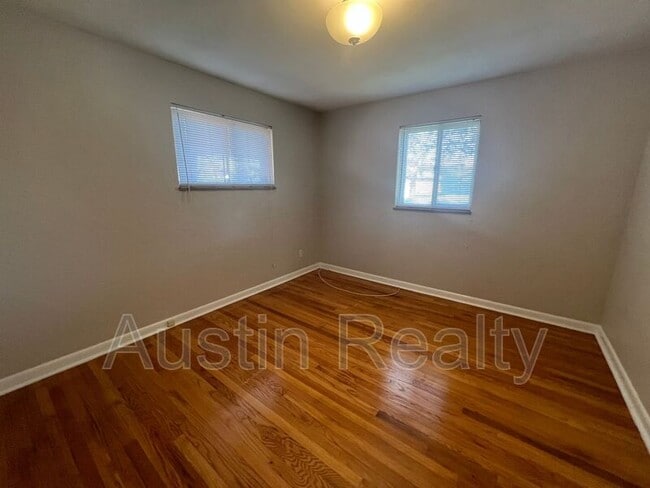 Building Photo - 4436 Picajune Ave