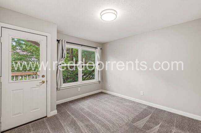 Building Photo - Stylish 2-Bed, 2.5-Bath Home in Prime Loca...