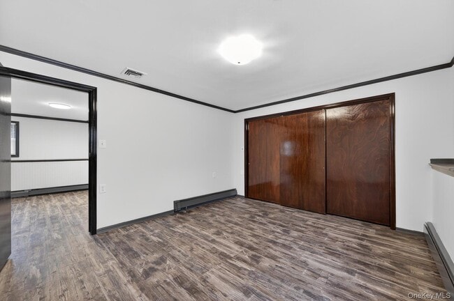 Building Photo - 9 Bay Beach Ave