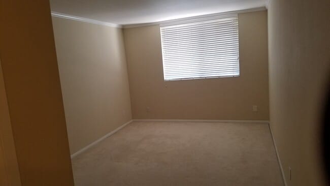 Building Photo - 28006 S Western Ave