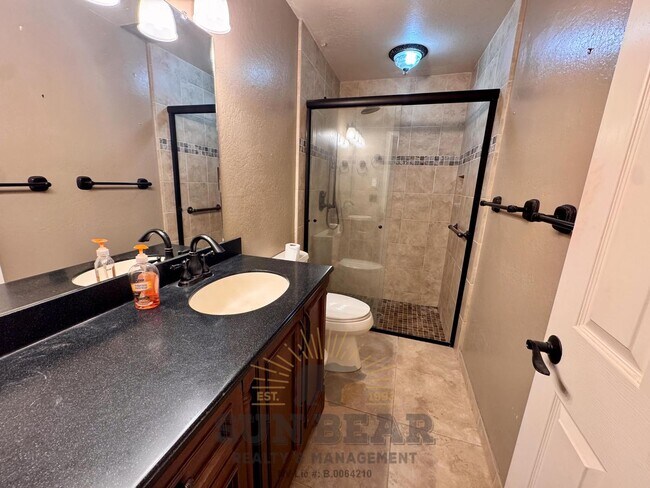 Building Photo - 3 Bedroom in Central Location in Incline!