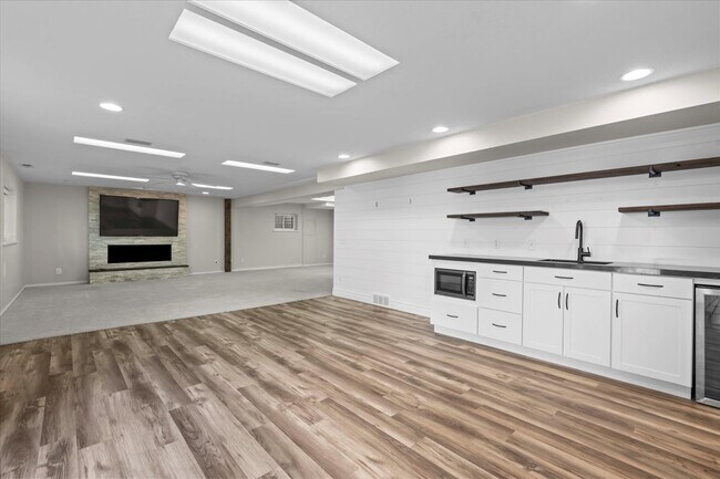 Building Photo - 8022 Deer Creek Rd