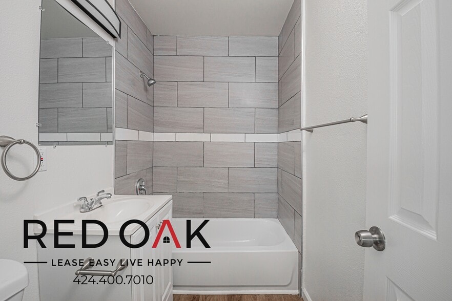 Building Photo - 1321 S Greenwood Ave