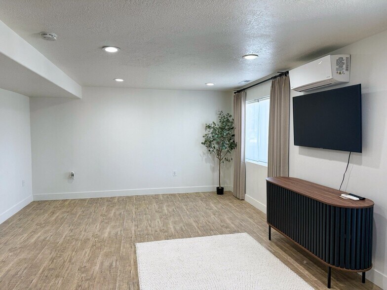 Building Photo - 15394 S Skyraider Ln
