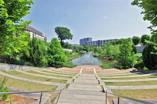 Building Photo - 620 Glen Iris Dr NE