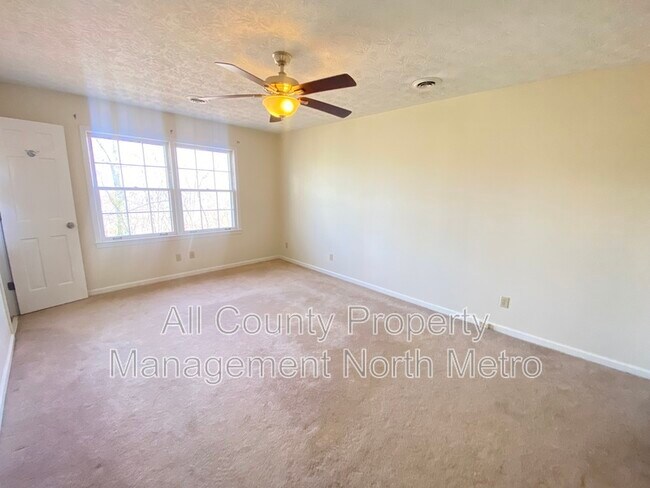 Building Photo - 320 6 Branches Ct