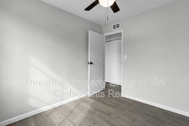 Building Photo - 61 N 21st St