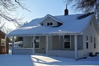 Building Photo - 3 Bedroom House