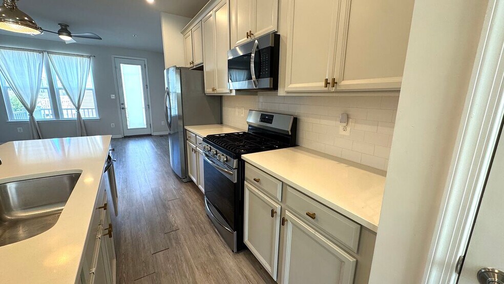Building Photo - 7244 Clagett Dr