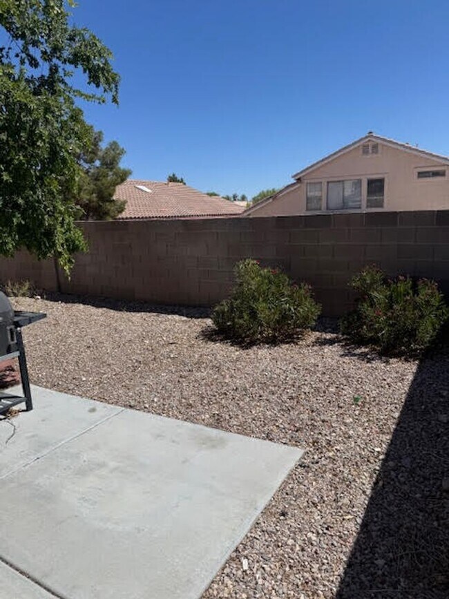 Building Photo - Nice Single Story Home in the Summerlin Area