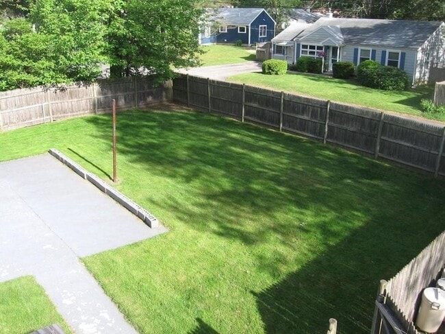 Building Photo - 102 Summer St