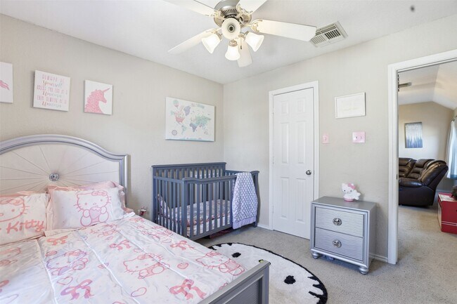 Building Photo - 11402 Overland Trail Dr