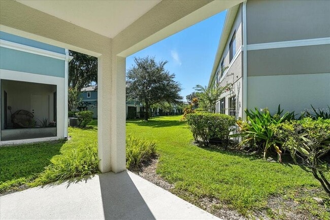 Building Photo - 2211 Trillium Park Ln