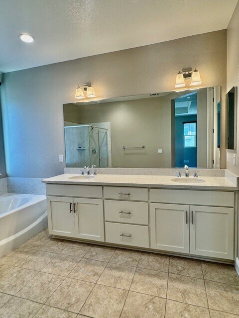 Building Photo - 2764 Rio Seco Dr