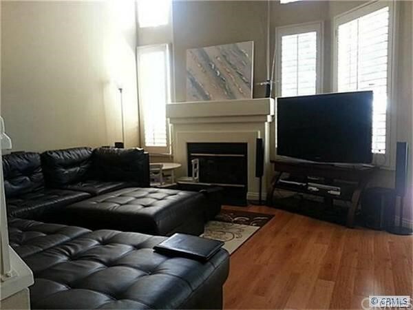 Building Photo - 2736 Monza