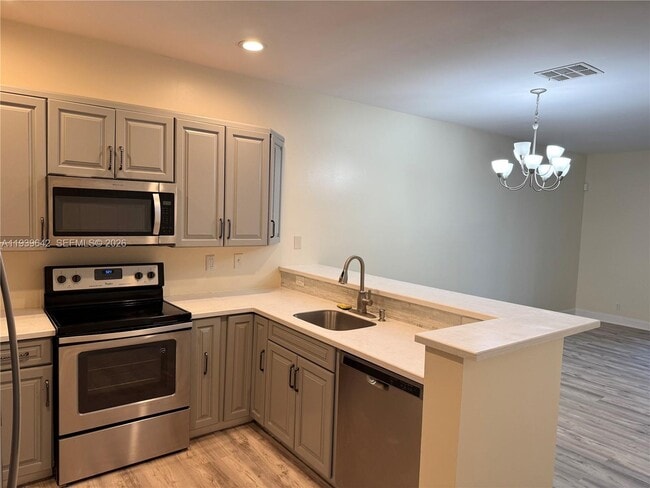 Building Photo - 3545 NW 14th Ct