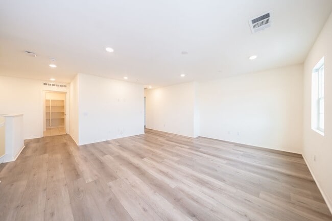 Building Photo - 6807 Rangeley Wy