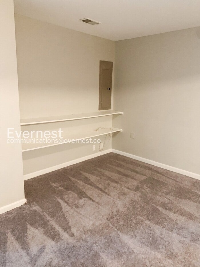 Building Photo - 15375 Inlet Pl