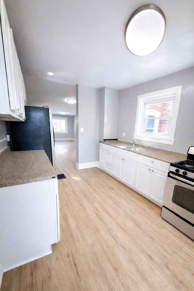 Building Photo - 7031 Dunbar Rd