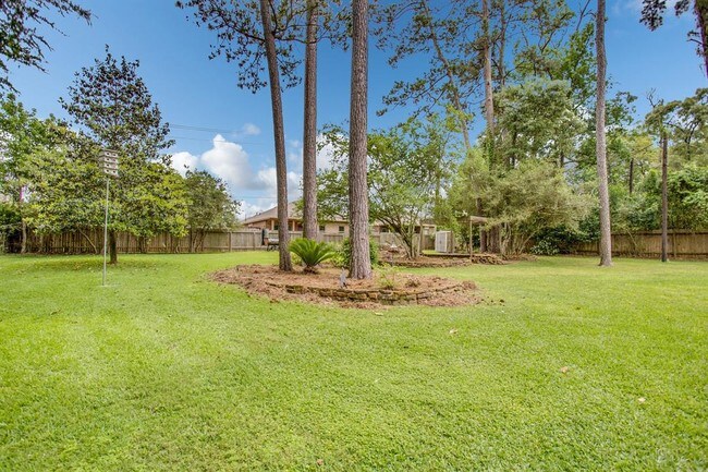 Building Photo - 905 Carriage Hills Blvd