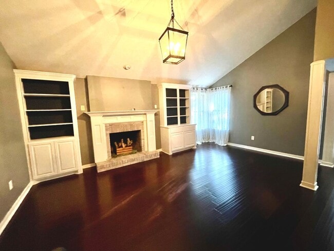 Building Photo - 3 Bedroom 2 Bath for Rent in Clinton