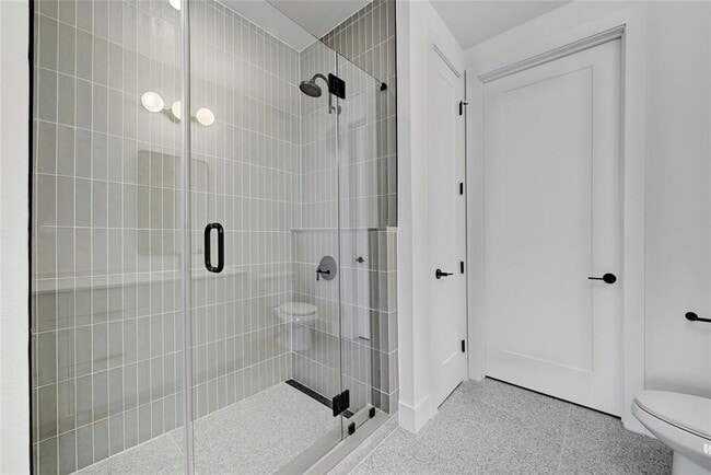 Building Photo - 1701 Simond Ave Ave