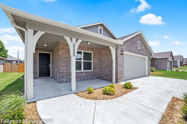 Building Photo - 4/2/2 Home in Sand Springs