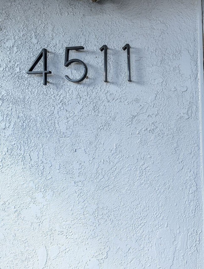 Building Photo - 4515-4515 Penniman Ave