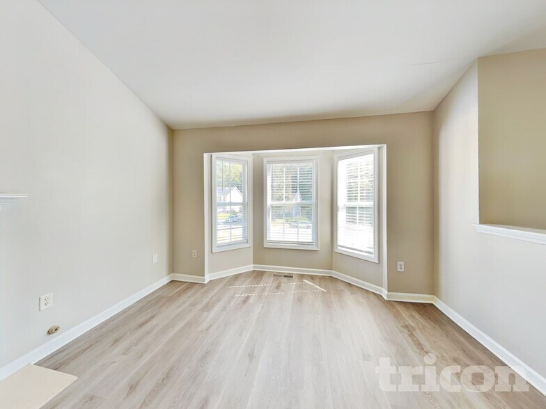 Building Photo - 2979 Rolling Ln