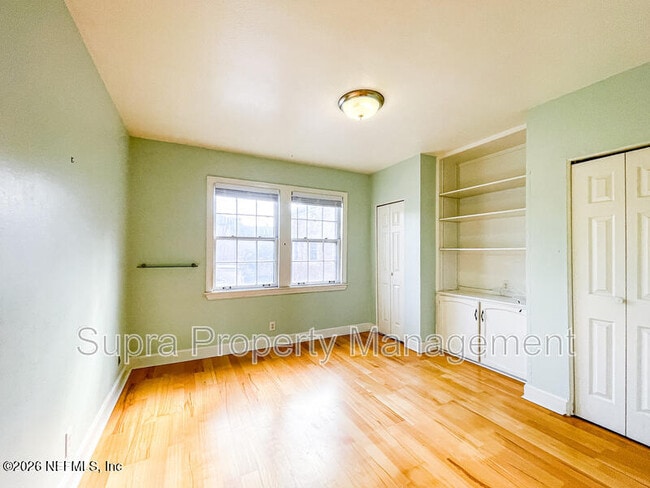 Building Photo - 1550 Palm Ave