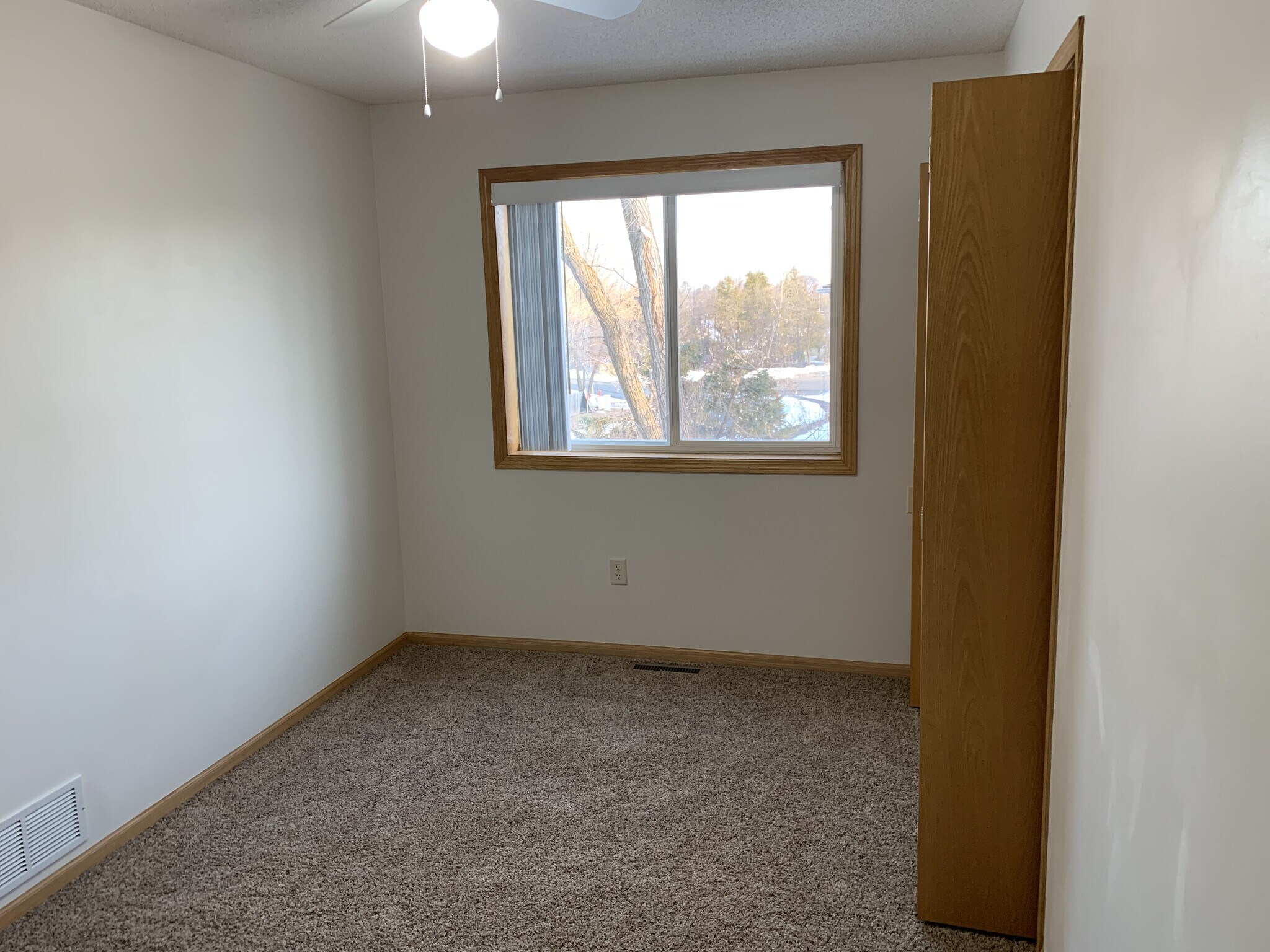 Building Photo - 5293 Manchester Dr