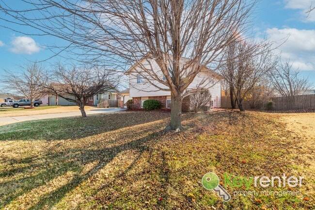 Building Photo - Beautifully Updated 3-Bedroom Bi-Level Home Near Wichita – Cul-de-Sac Location