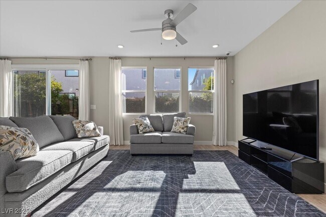 Building Photo - 4181 Nopal Serrano Ave