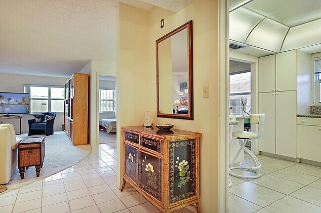 Building Photo - 3520 S Ocean Blvd