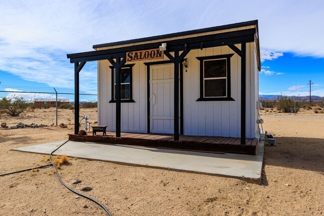 Building Photo - Beautiful 5 Bedroom 4 Bathroom with AMAZING VIEWS!!