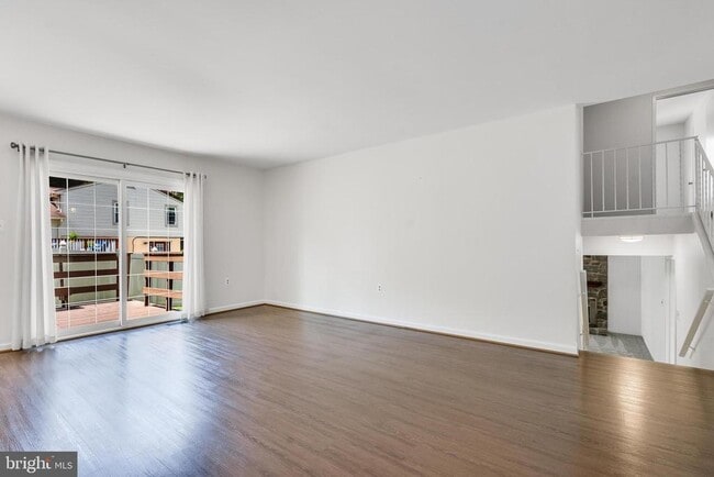 Building Photo - 8722 Litwalton Ct