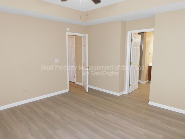 Building Photo - 7185 Avenbury Cir